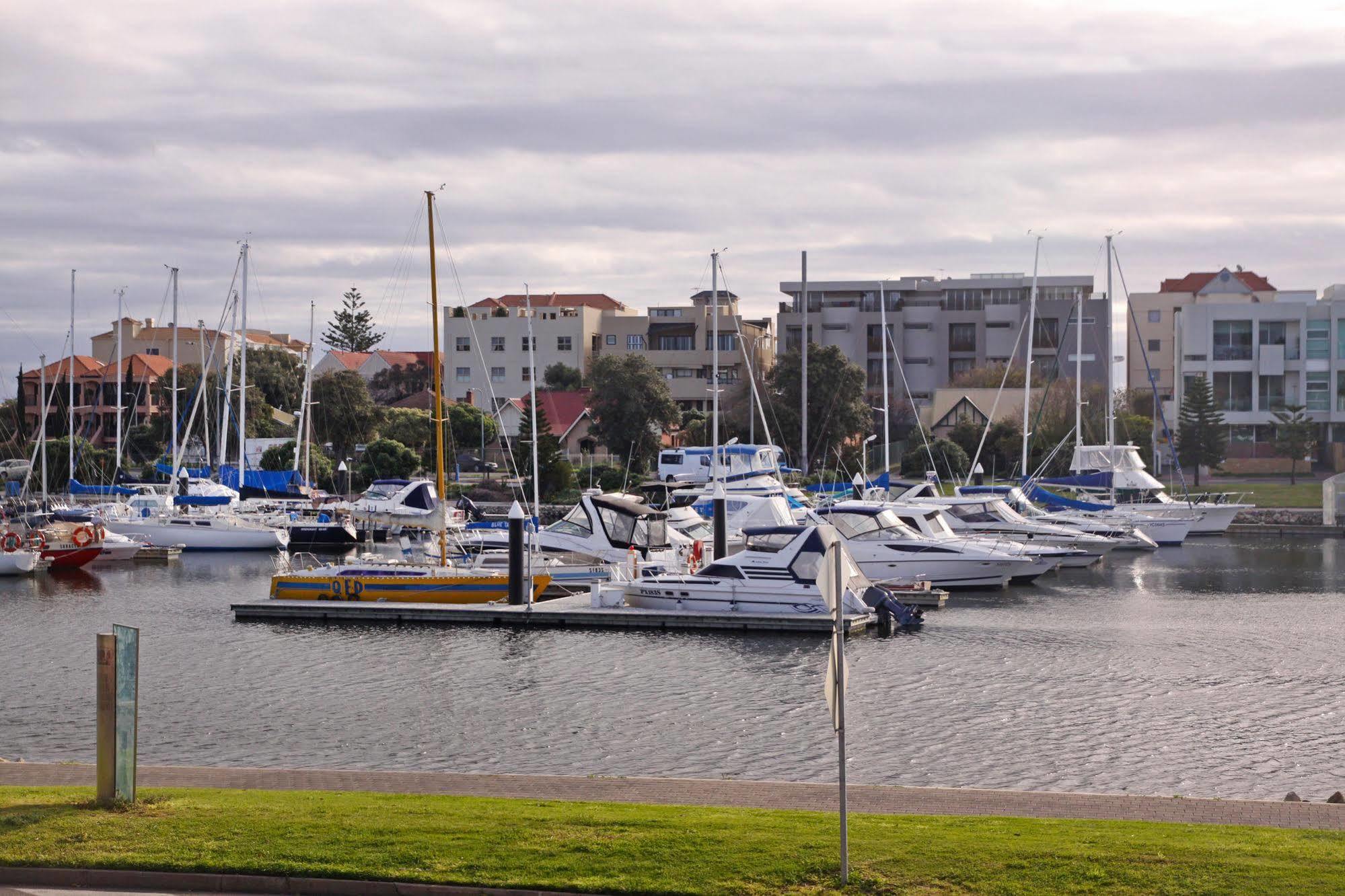 Bayswaterfront Apartments Adelaide Exterior foto